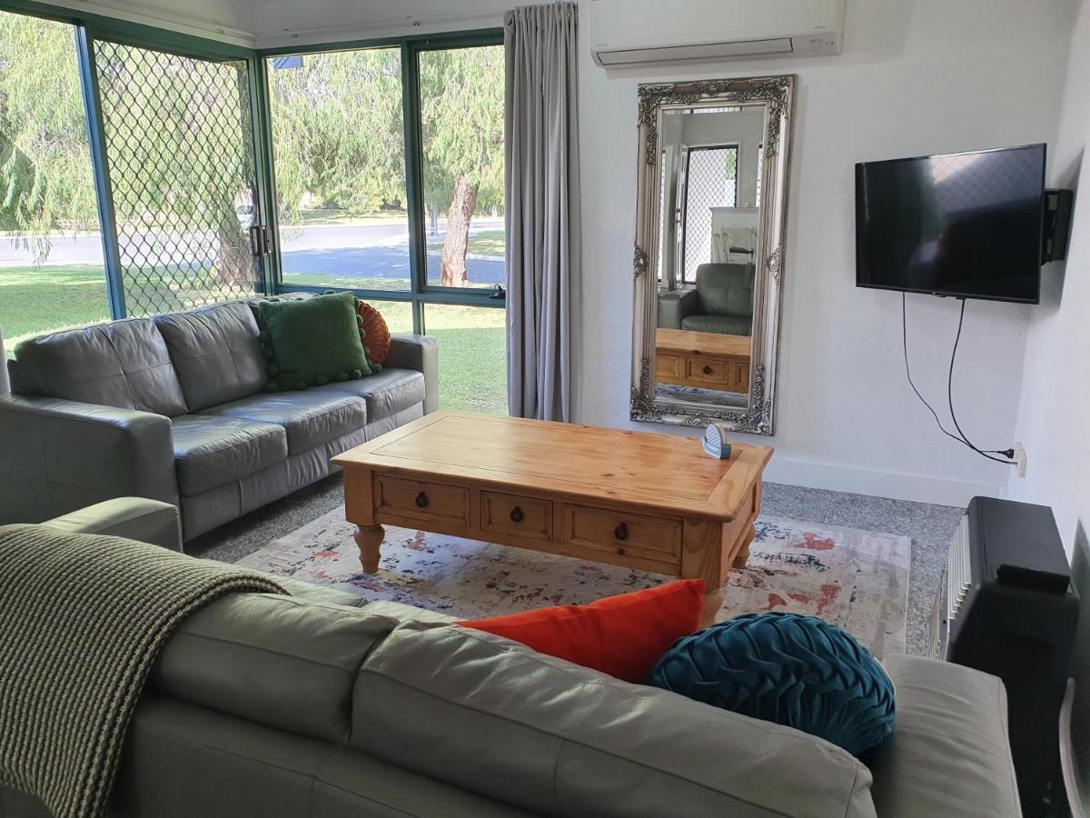 Busselton Holiday Units Szoba fotó